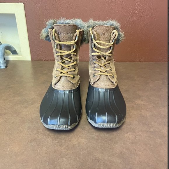 Sperry Shoes - Size 8 Sperry Duck Boots